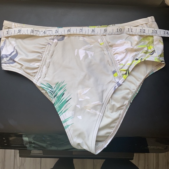 O’Neill High waist bikini bottoms - Picture 6 of 7
